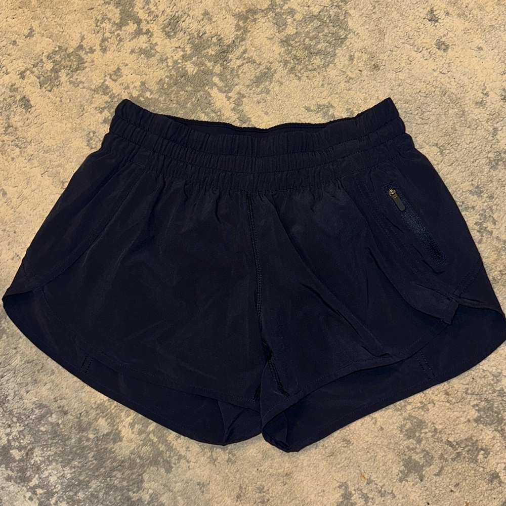 Lululemon low-rise tracker lined shorts navy size 8